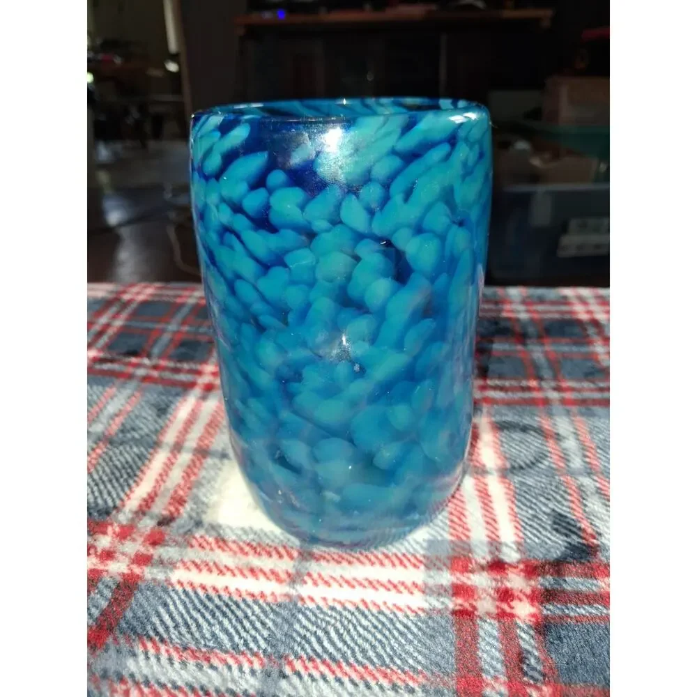 Unmarked vase beautiful